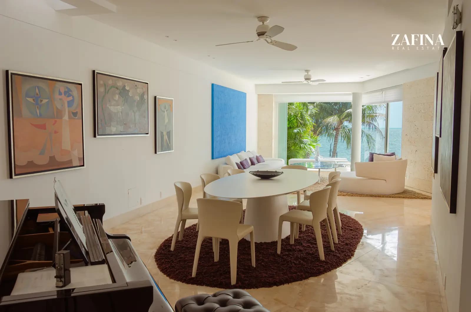 Casa Las Quintas Beachfront Estate, Dining room and social area