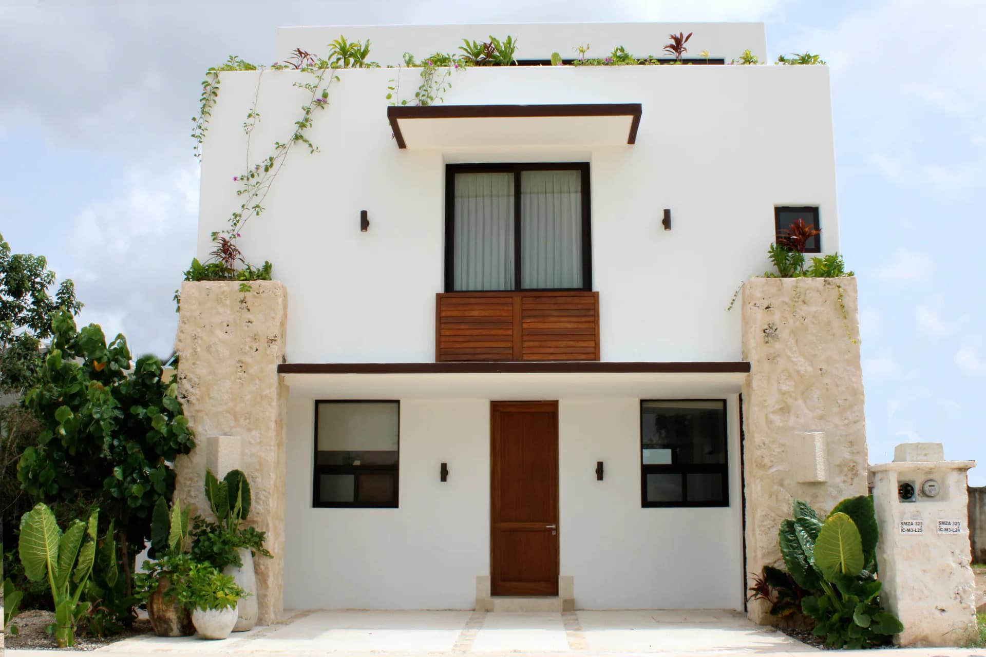 Los Santos House in Cancún - FACHADA