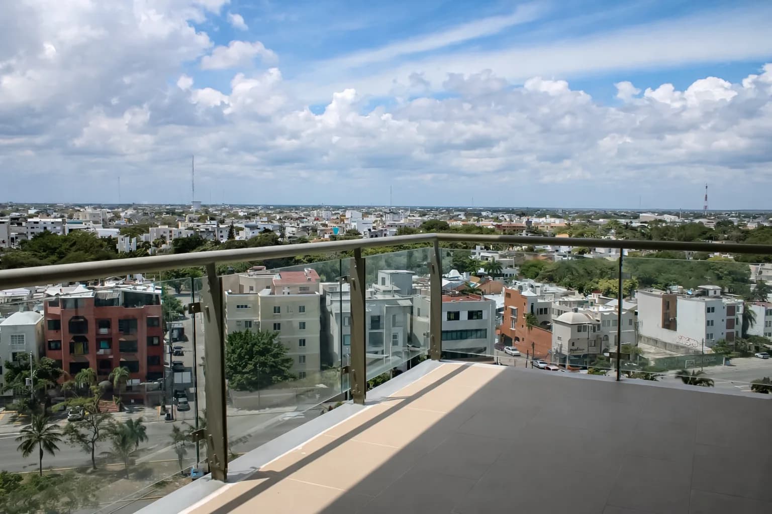 Departamento Be Towers 9 en Puerto Cancún - terraza o balcón