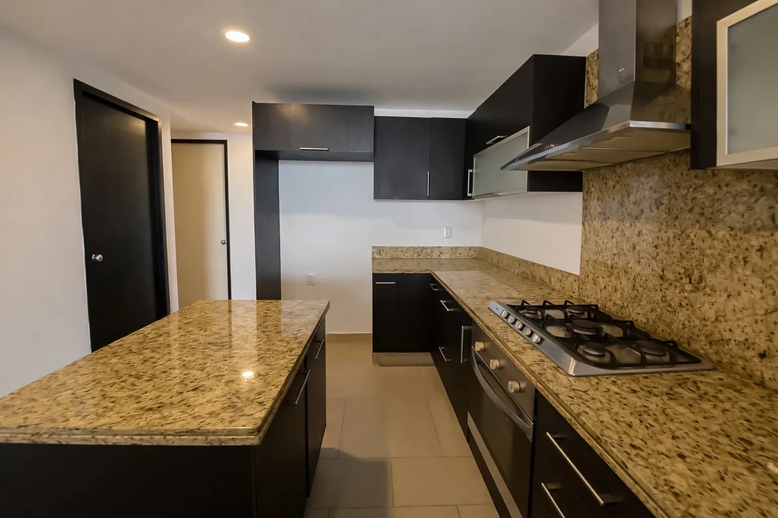 Departamento Be Towers 9 en Puerto Cancún - cocina