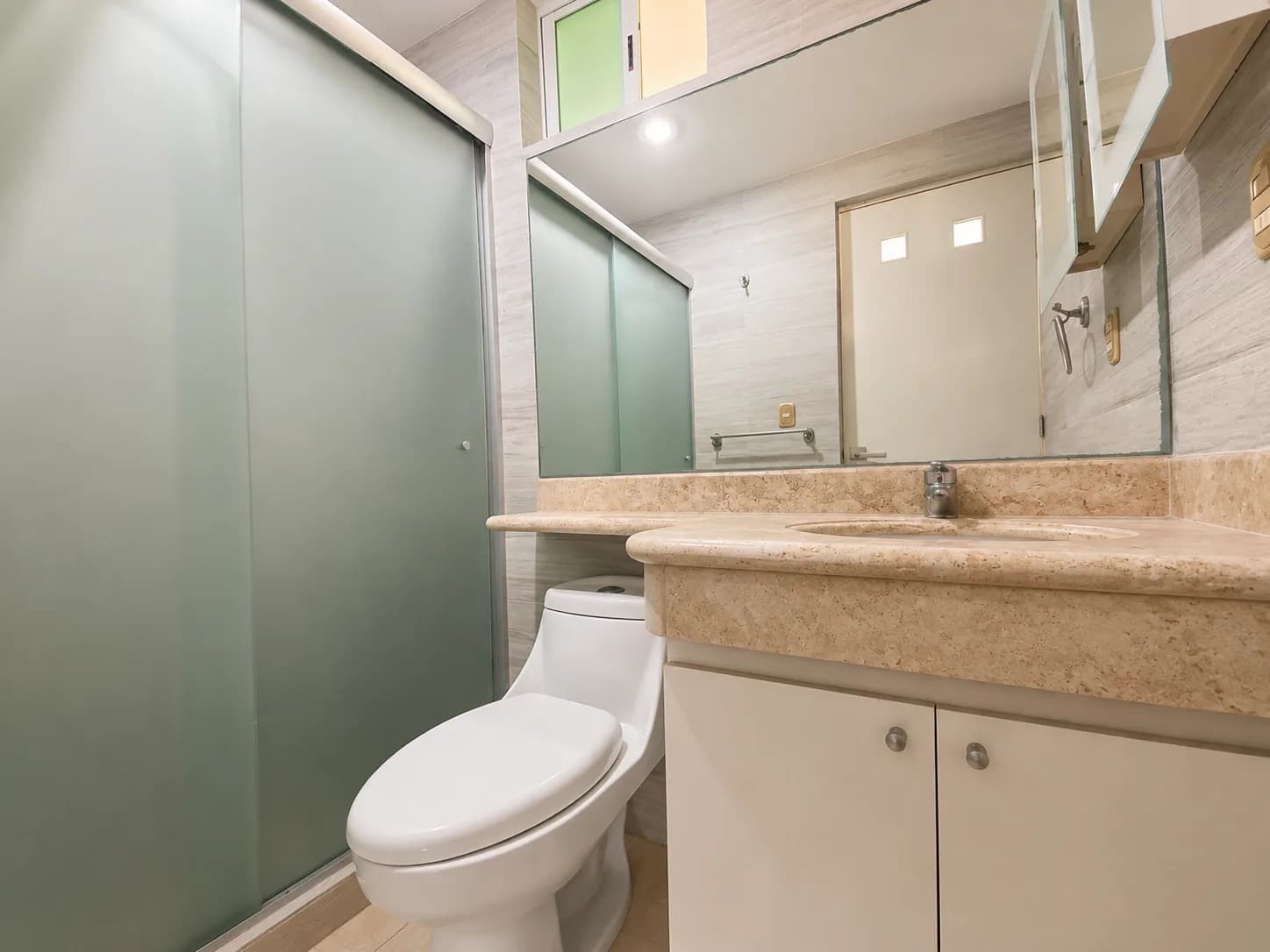 La Vista Condo in Cancún - bathroom