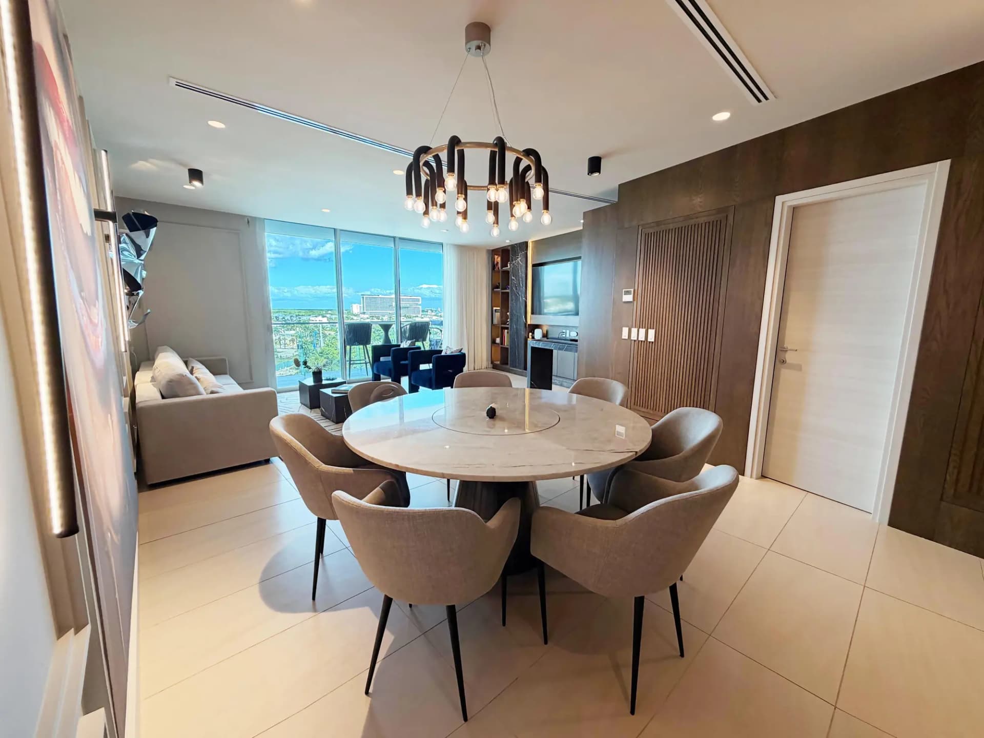Departamento SLS Marina 7 en Puerto Cancún - sala comedor