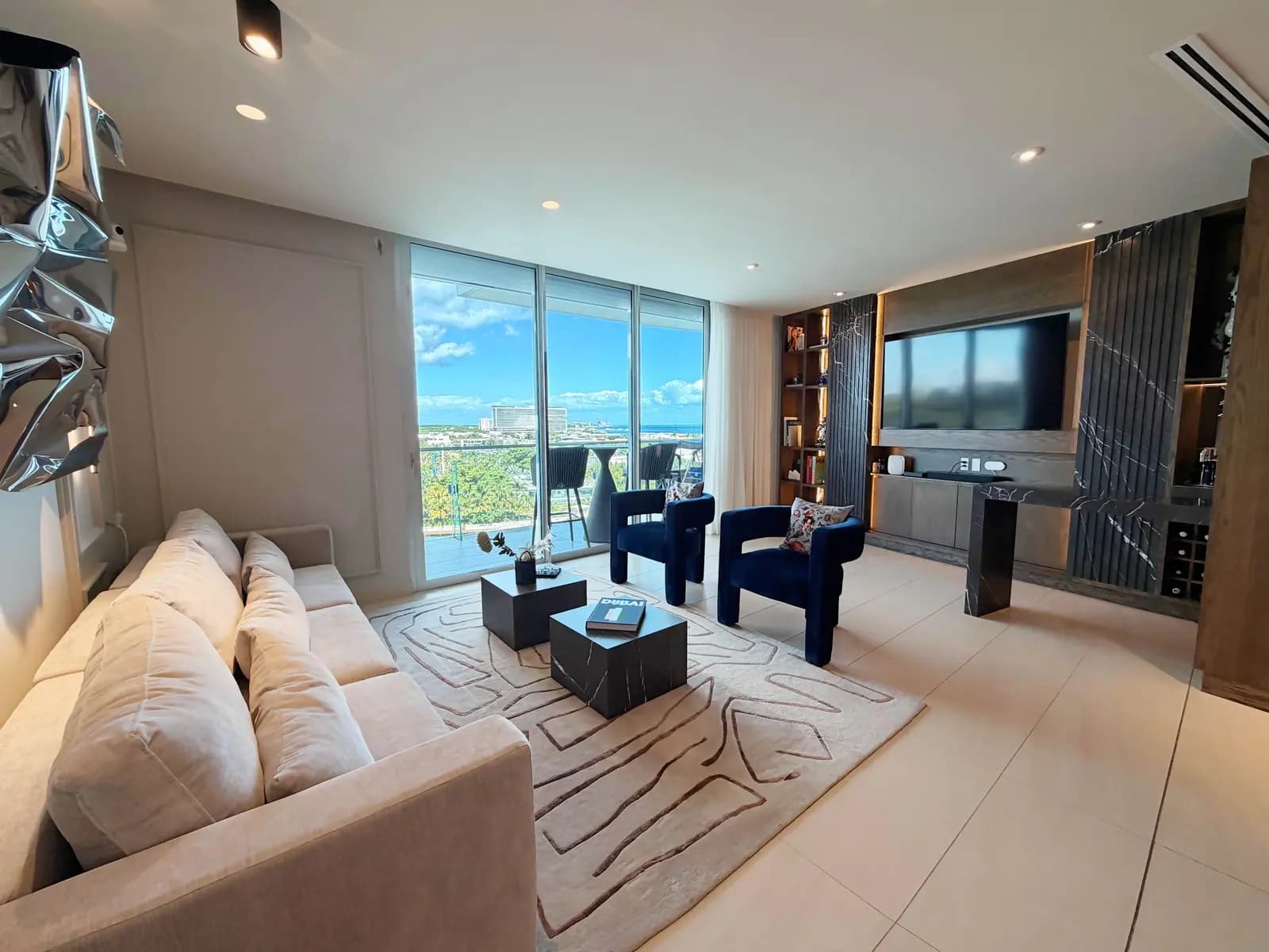 Departamento SLS Marina 7 en Puerto Cancún - sala vista alterna