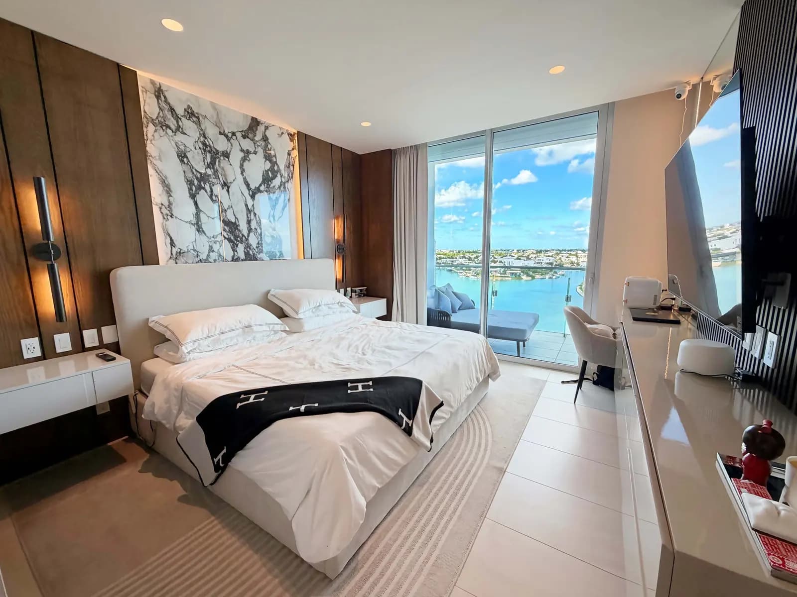 Departamento SLS Marina 7 en Puerto Cancún - recámara principal