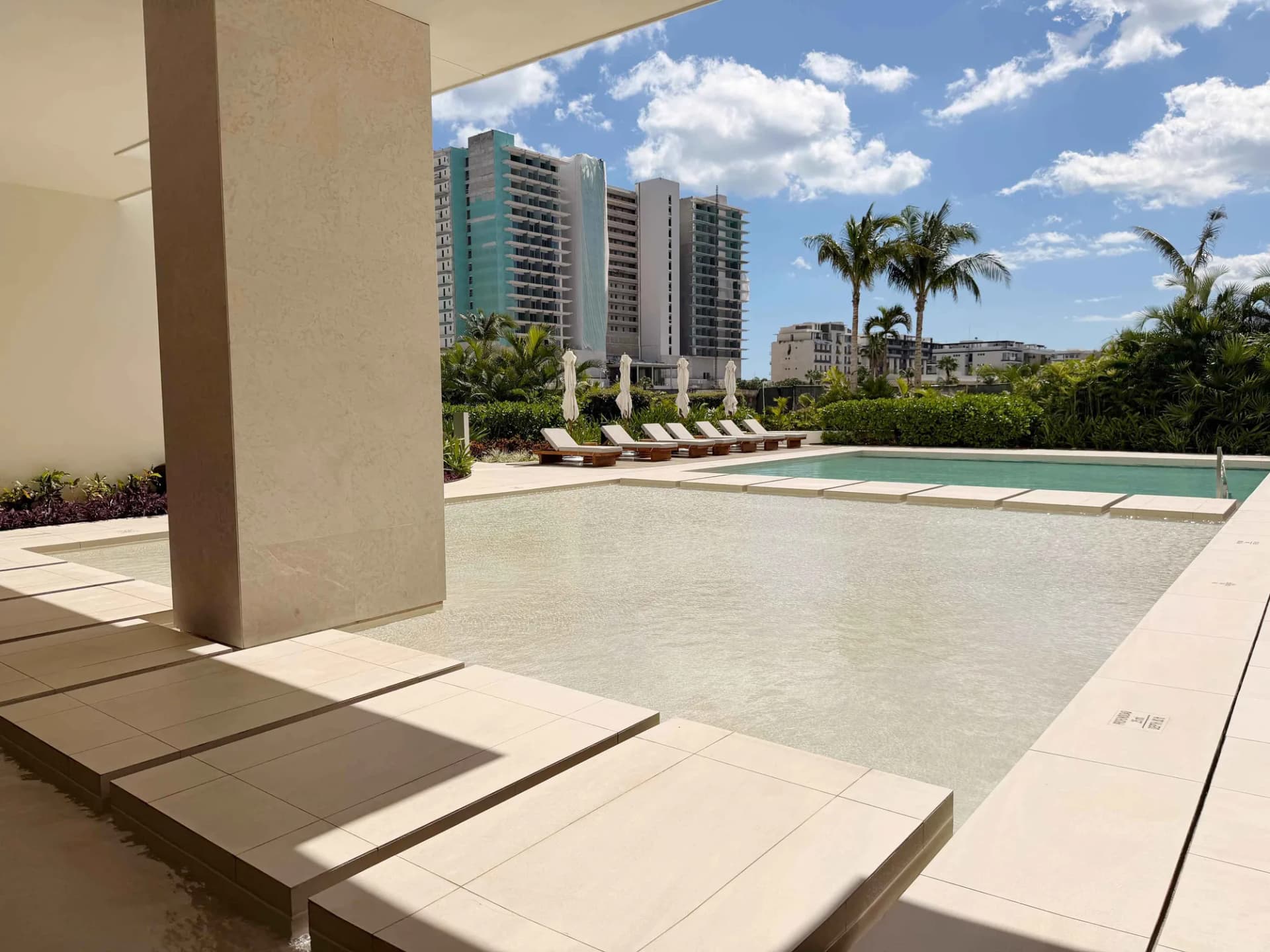 SLS Marina 7 Condo in Puerto Cancún - pool