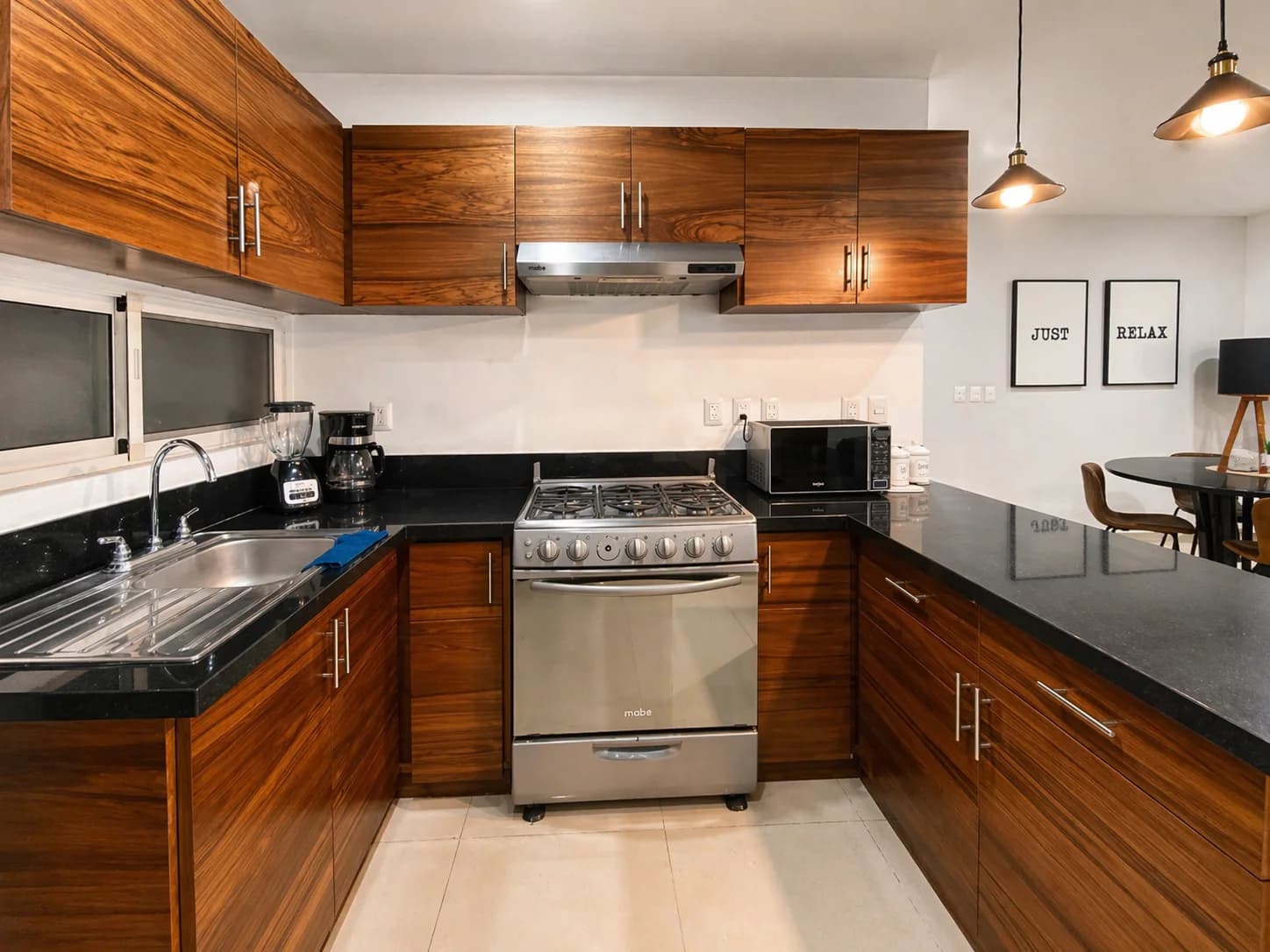 Tzalam Condo in Cancún - kitchen