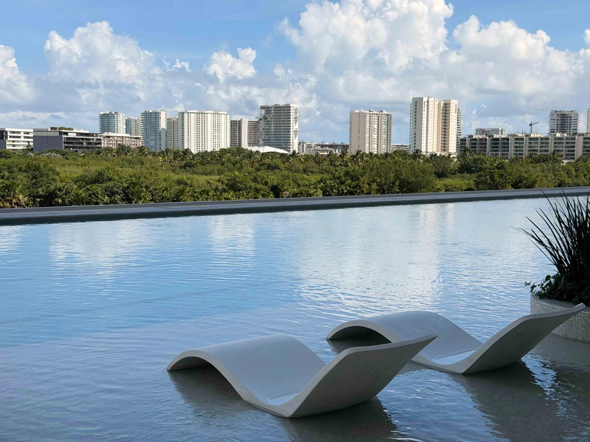 Departamento WOHA 3 en Cancún - alberca