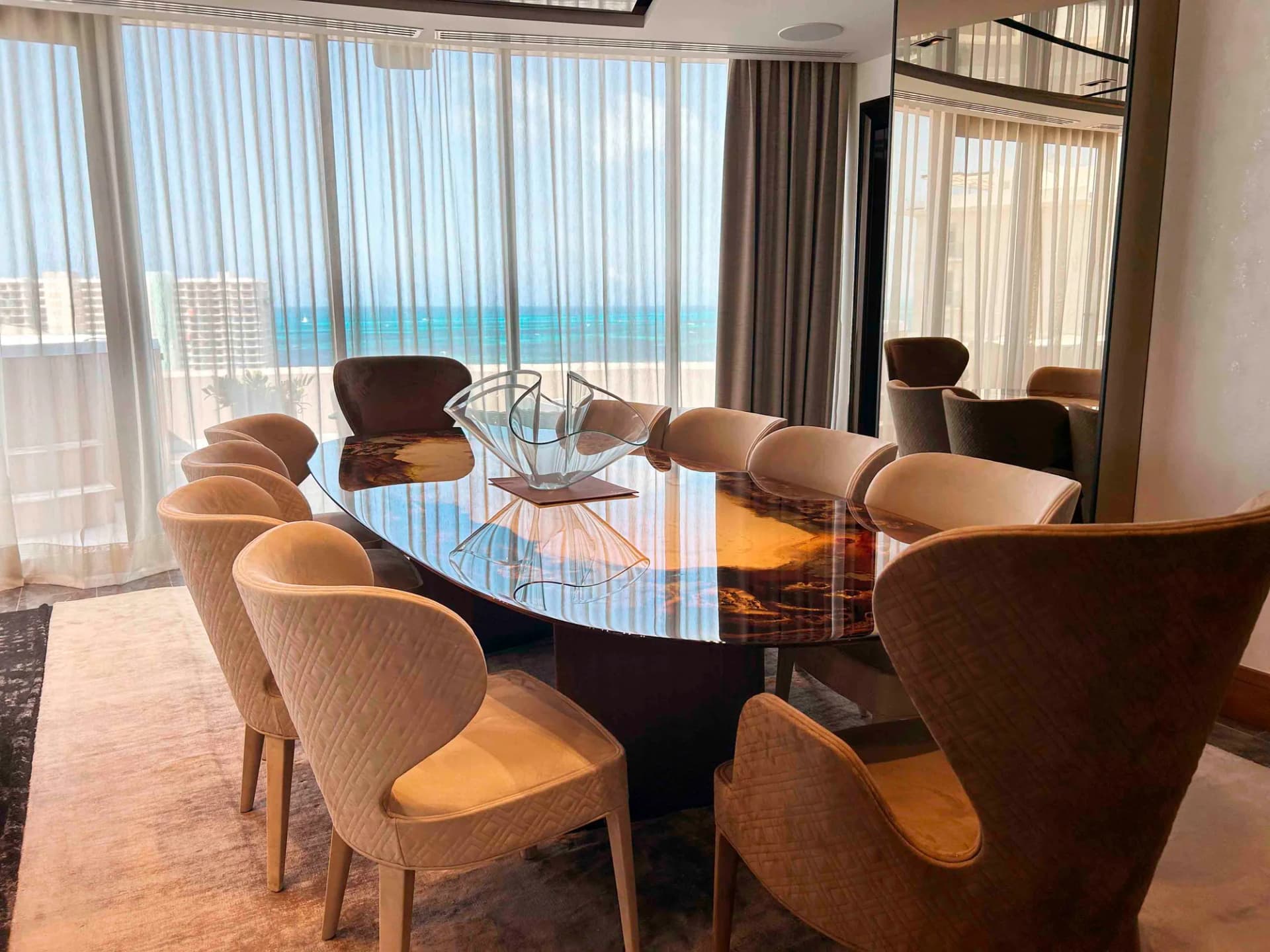 Impresionante Departamento Con Vista Al Mar En Puerto Cancún in Puerto Cancún - dining area