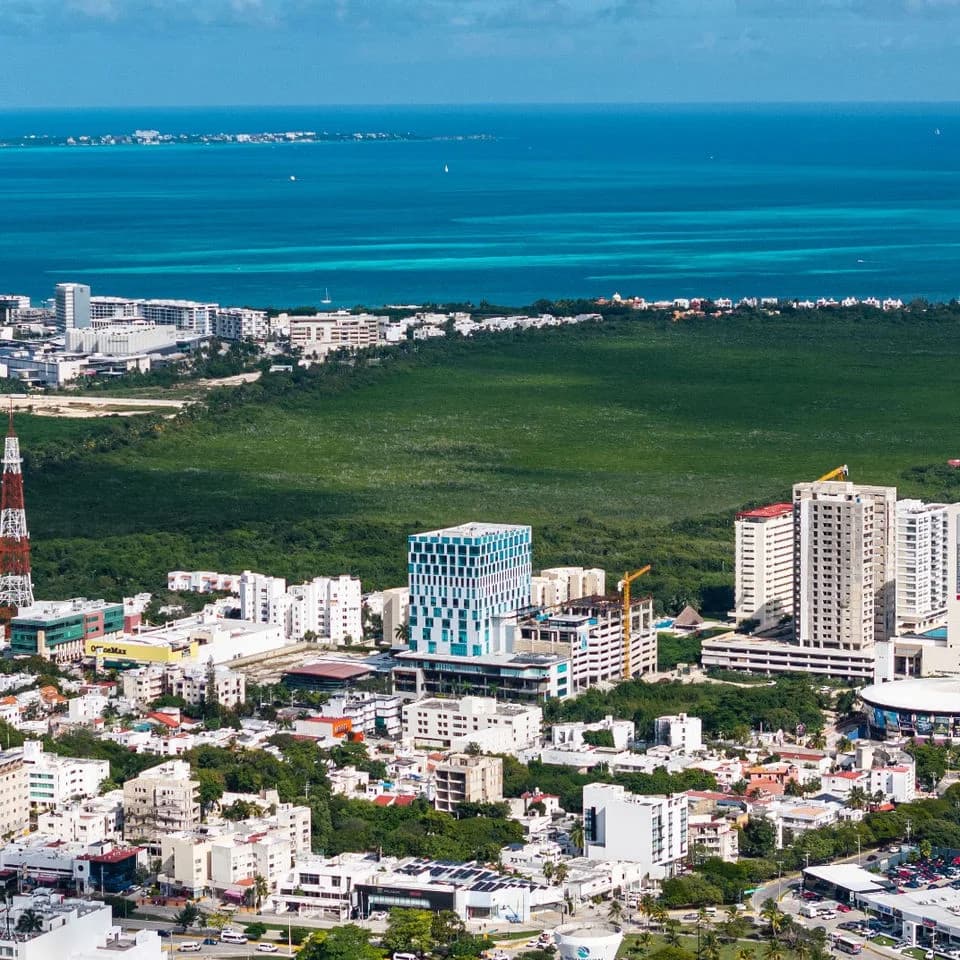 Kun 13 Office in Cancún - 473585160_122197704596062496_5971643445601407139_n