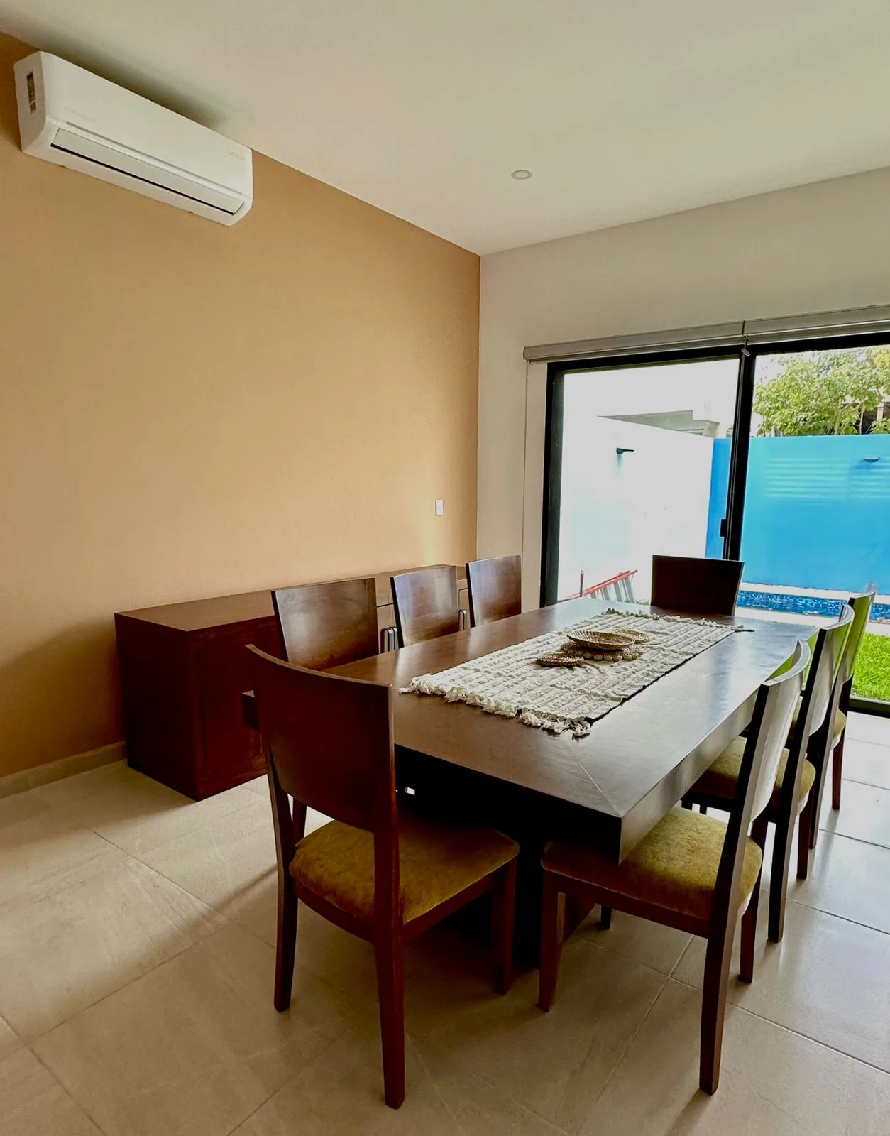 Dining room at Casa Aqua