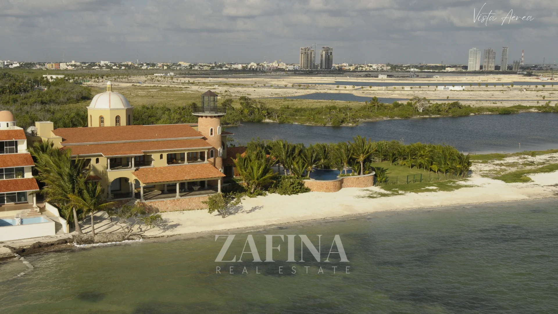 Del Faro House in Cancún - _