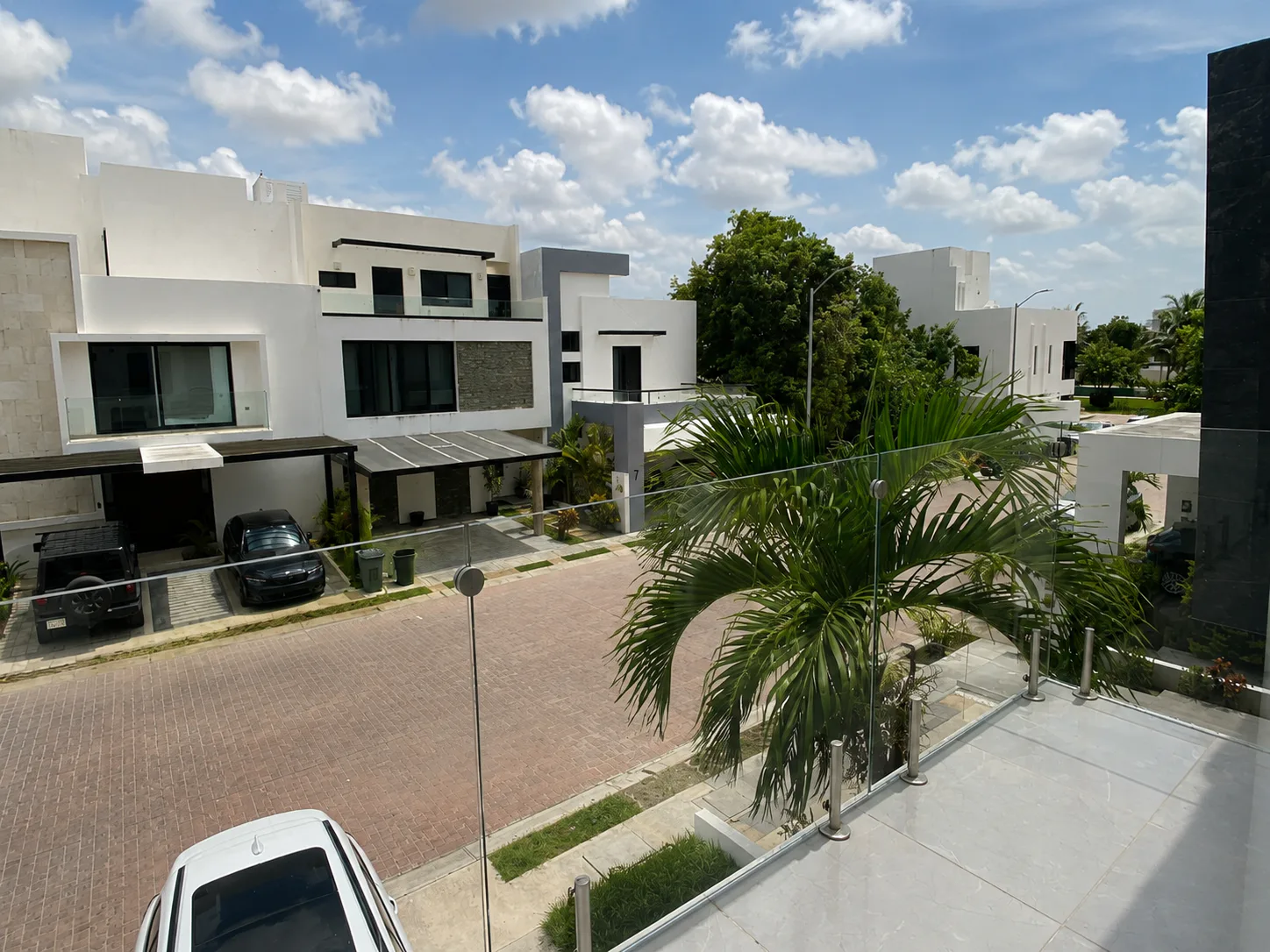 Río 31 House in Residencial Río, Cancún - balcony and views