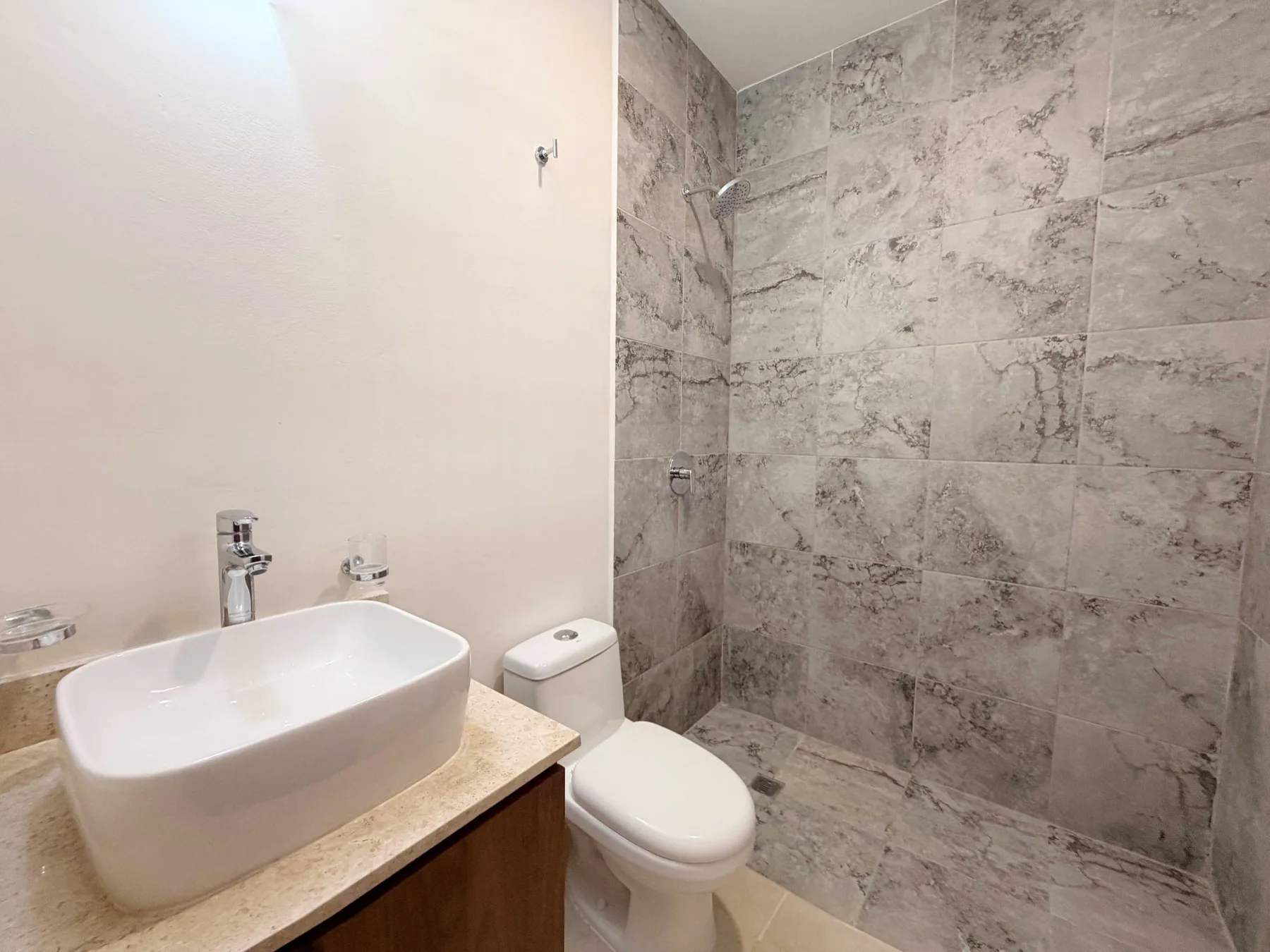Baño en HLiving, Cancún