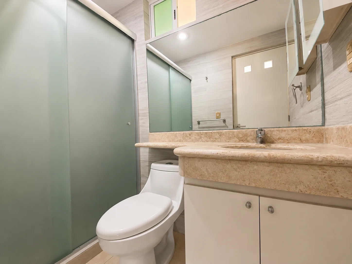 La Vista Condo in Cancún - bathroom