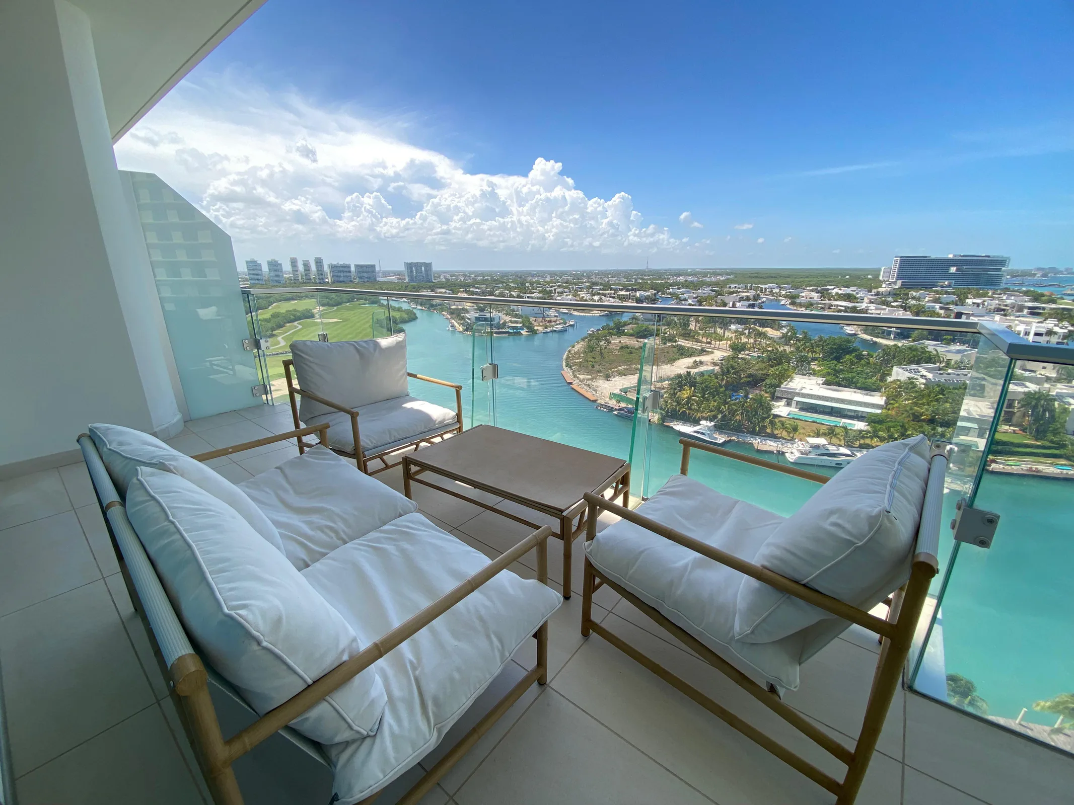 SLS Marina 14 Condo in Puerto Cancún - balcony and views