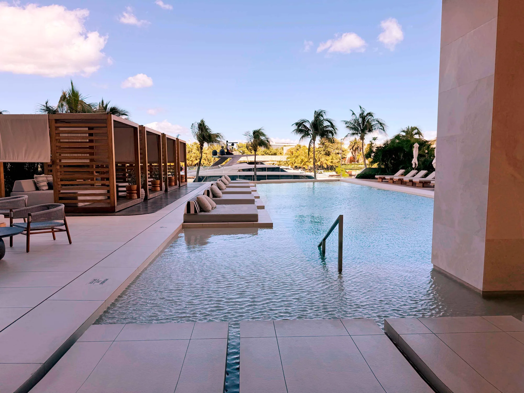 SLS Marina 7 Condo in Puerto Cancún - pool