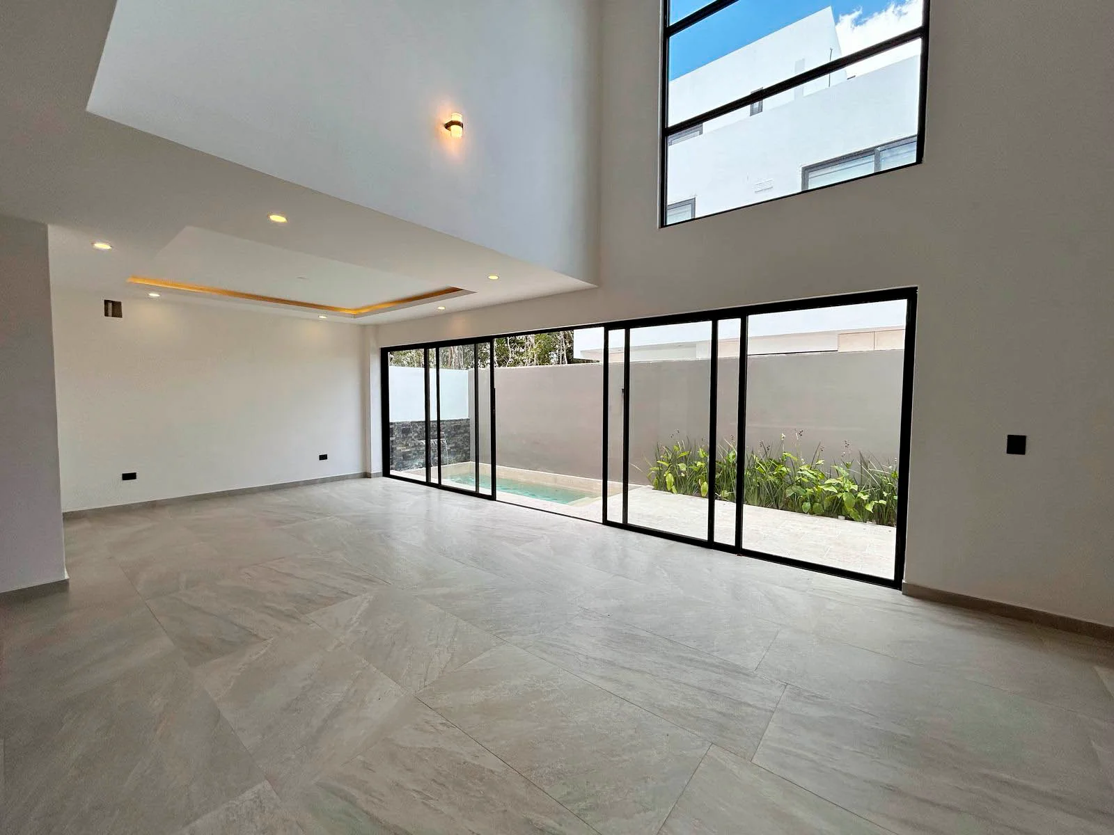 Increíble Casa En Vía Cumbres in Cancún - _