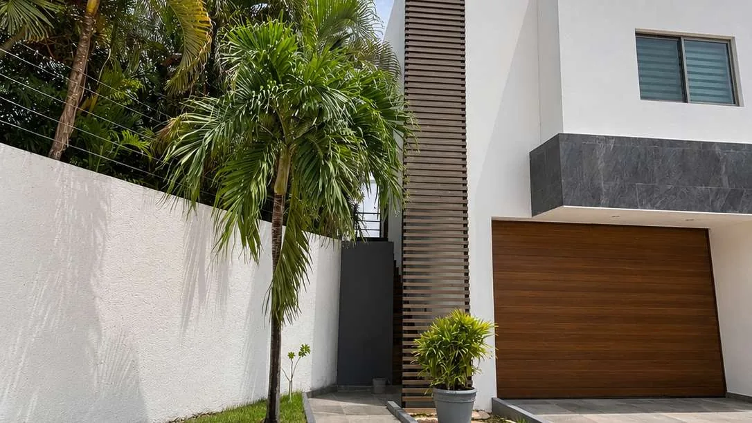 Fachada de loft en Cumbres, Cancún