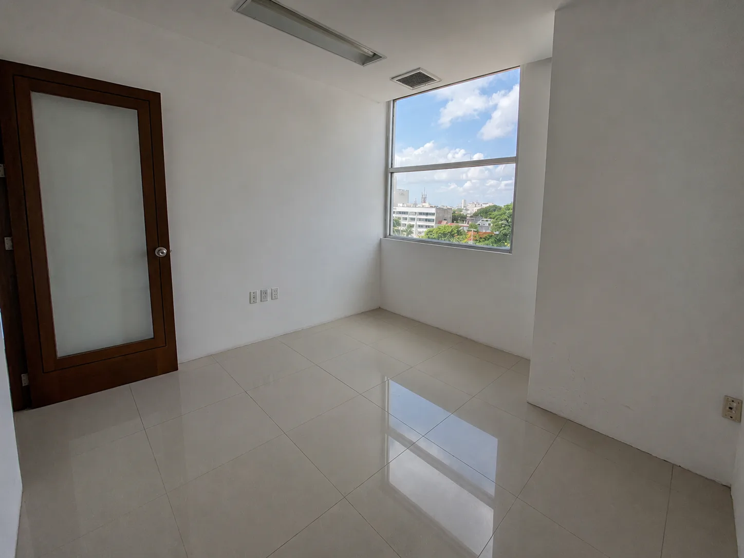 Global 41 Office in Cancún Centro - interior