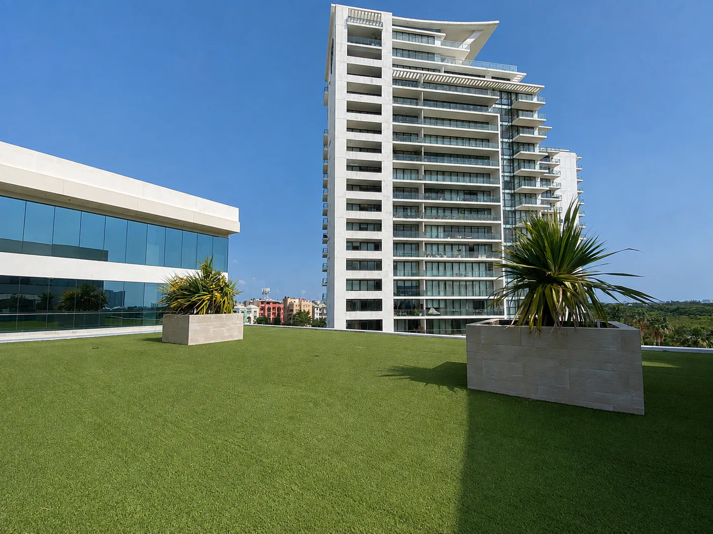 Nido Office in Puerto Cancún - interior